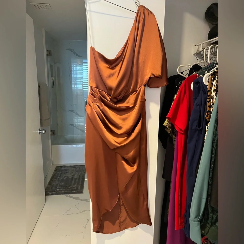 Copper one shoulder dress - Picture 2 of 2